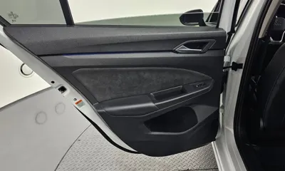 Volkswagen Golf 2025, 5317 км, за 23106.21 USD - фото 25