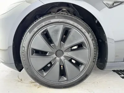 Tesla Model 3 2024, 36000 км, за 28736.27 USD - фото 13