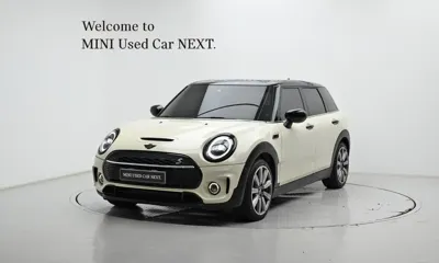 MINI Clubman · 2023 год