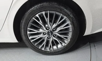 Kia K3 2022, 75984 км, за 11786.15 USD - фото 21
