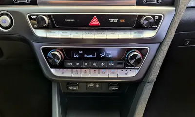 Hyundai Sonata 2018, 34544 км, за 9682.29 USD - фото 15