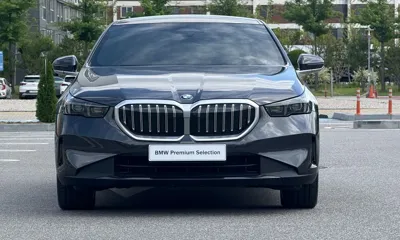 BMW 5-Series 2025, 7060 км, за 34388.6 USD
