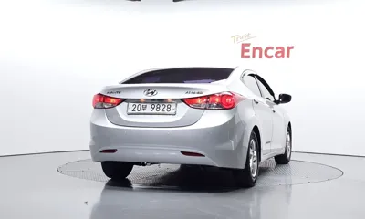 Hyundai Avante 2012, 125514 км, за 2297.49 USD