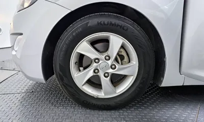 Hyundai Avante 2012, 125514 км, за 2297.49 USD