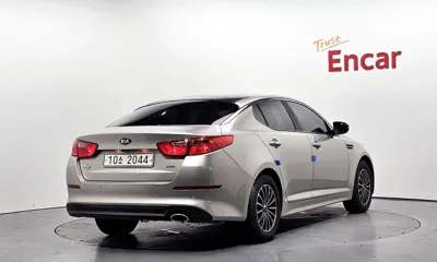 Kia K5 2014, 173899 км, за 3443.71 USD