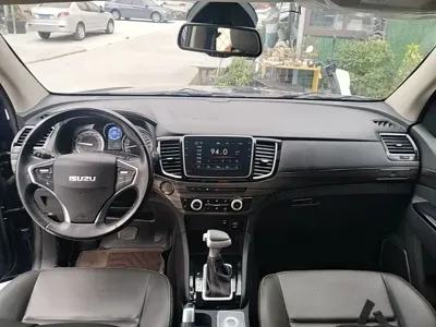 Isuzu D-MAX 2021, 70000 км, за 12315.68 USD - фото 10