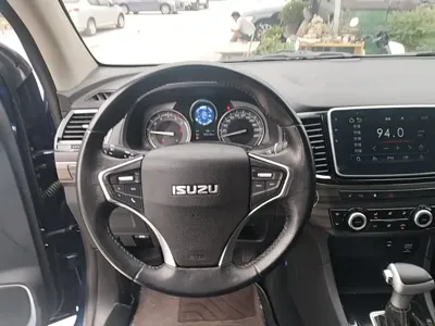 Isuzu D-MAX 2021, 70000 км, за 12315.68 USD - фото 11