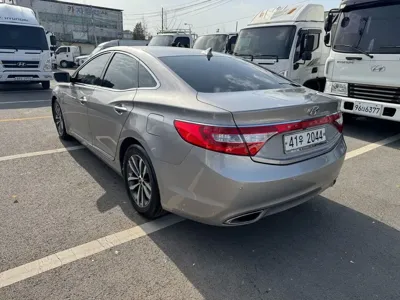 Hyundai Grandeur 2011, 180691 км, за 2841.1 USD