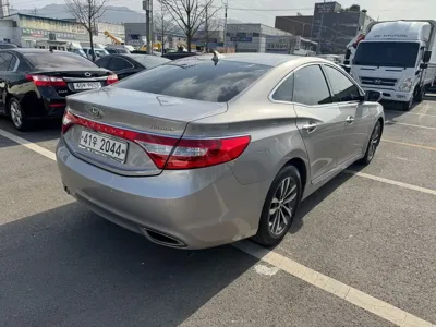 Hyundai Grandeur 2011, 180691 км, за 2841.1 USD