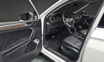 Volkswagen Tiguan 2023, 18862 км, за 22326.58 USD - фото 11