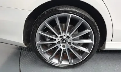 Mercedes-Benz E-Class 2021, 62391 км, за 27822.91 USD