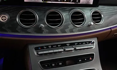 Mercedes-Benz E-Class 2021, 62391 км, за 27822.91 USD - фото 35