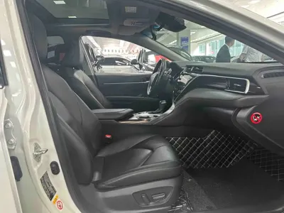 Toyota Camry 2019, 113000 км, за 12801.4 USD - фото 7