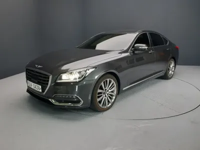 Genesis G80 · 2017 год