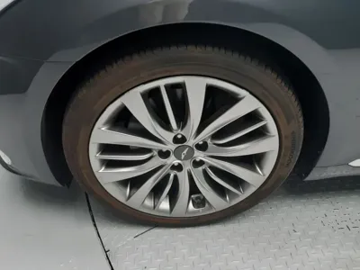 Genesis G80 2017, 126000 км, за 10677.55 USD