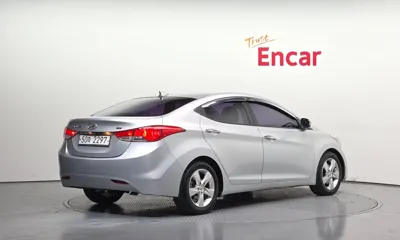 Hyundai Avante 2014, 132136 км, за 2642.88 USD