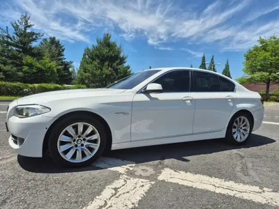 BMW 5-Series 2013, 144460 км, за 4429.97 USD