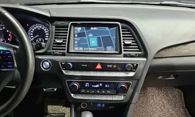 Hyundai Sonata 2018, 137016 км, за 7003.26 USD - фото 12