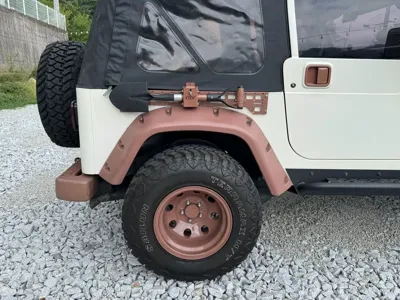 Jeep Wrangler 1997, 160852 км, за 10502.82 USD - фото 7