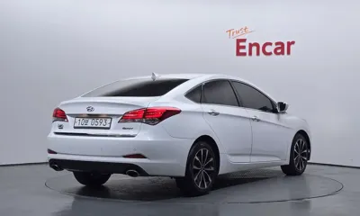 Hyundai i40 2016, 168611 км, за 3662.86 USD
