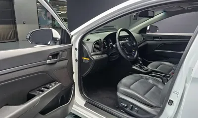 Hyundai Avante 2018, 64881 км, за 9432.74 USD - фото 10