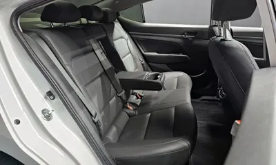 Hyundai Avante 2018, 64881 км, за 9432.74 USD - фото 11