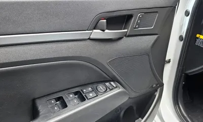Hyundai Avante 2018, 64881 км, за 9432.74 USD - фото 17