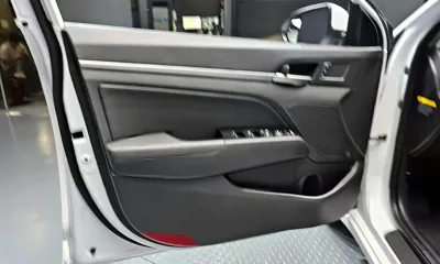 Hyundai Avante 2018, 64881 км, за 9432.74 USD - фото 24