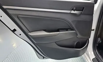 Hyundai Avante 2018, 64881 км, за 9432.74 USD - фото 25
