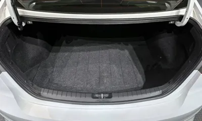 Hyundai Avante 2018, 64881 км, за 9432.74 USD - фото 31