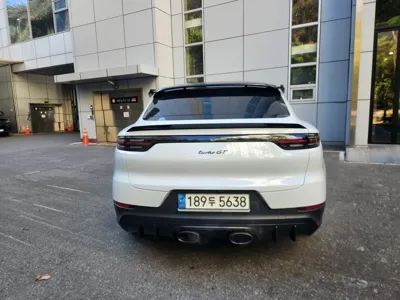 Porsche Cayenne 2022, 34000 км, за 100931.13 USD