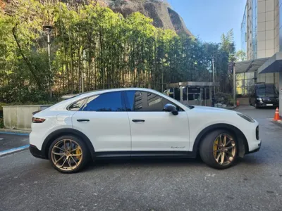 Porsche Cayenne 2022, 34000 км, за 100931.13 USD - фото 6
