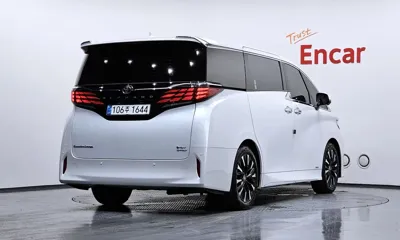 Toyota Alphard 2025, 10764 км, за 72206.91 USD