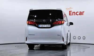 Toyota Alphard 2025, 10764 км, за 72206.91 USD