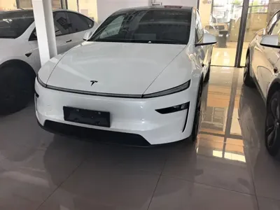 Tesla Model Y 2026, 100 км, за 36139.36 USD