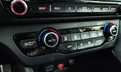 Kia Niro 2020, 128720 км, за 10744.28 USD - фото 28