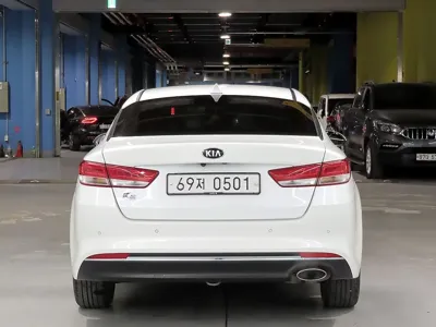 Kia K5 2016, 88220 км, за 6236.05 USD