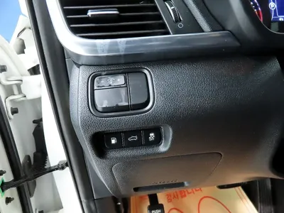 Kia K5 2016, 88220 км, за 6236.05 USD - фото 15