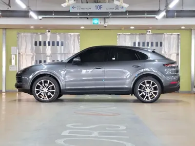 Porsche Cayenne 2021, 28500 км, за 78625.69 USD