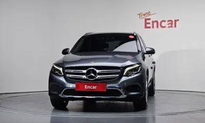 Mercedes-Benz GLC-Class 2018, 71408 км, за 16738.87 USD