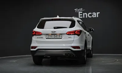 Hyundai Santafe 2017, 122405 км, за 6440.29 USD