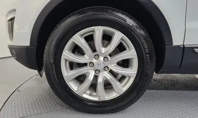 Land Rover Range Rover Evoque 2018, 107334 км, за 8500.72 USD