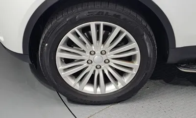 Land Rover Discovery 2018, 123511 км, за 17657.87 USD