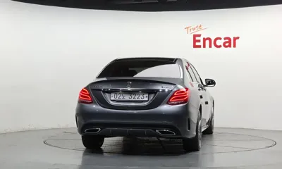 Mercedes-Benz C-Class 2018, 82290 км, за 13521.41 USD