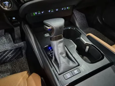 Lexus ES 2025, 37277 км, за 35915.39 USD - фото 9