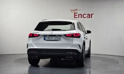 Mercedes-Benz GLA-Class 2020, 56061 км, за 19218.25 USD