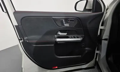 Mercedes-Benz GLA-Class 2020, 56061 км, за 19218.25 USD - фото 24