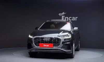 Audi Q8 2021, 62880 км, за 36291.36 USD
