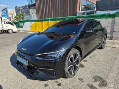 Kia EV6 · 2023 год