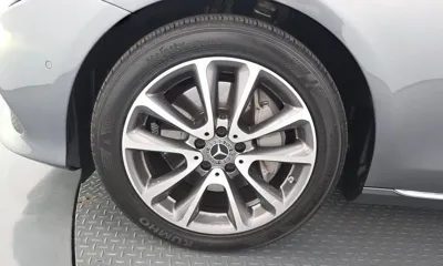 Mercedes-Benz E-Class 2019, 56930 км, за 15557.31 USD